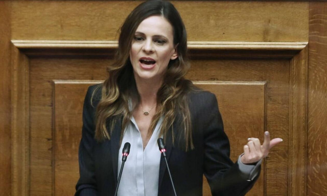 Έφη Αχτσιόγλου: «Ο κ. Σκυλακάκης συνεχίζει να προκαλεί και να προσβάλλει τον κόσμο»