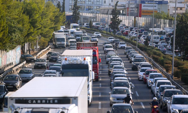 Κίνηση: Δυσκολίες στον Κηφισό λόγω τροχαίου στην κάθοδο