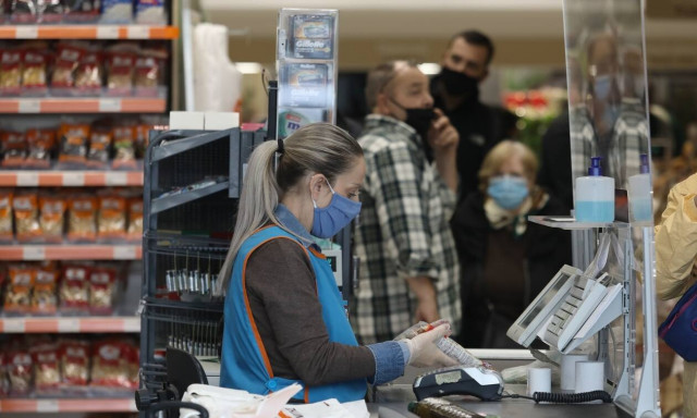 Ακρίβεια: Στα όριά τους τα νοικοκυριά - Το σχέδιο για μείωση του ΦΠΑ στα τρόφιμα