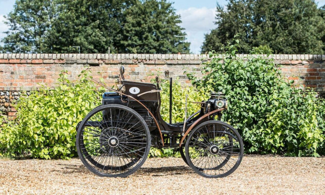 Όταν στην Ελλάδα κυκλοφόρησε το πρώτο αυτοκίνητο