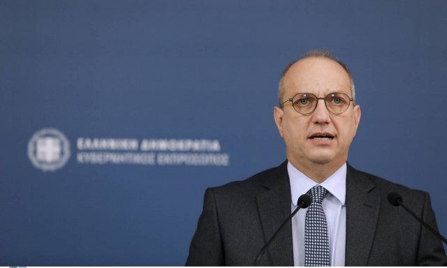 Δείτε live την ενημέρωση του κυβερνητικού εκπροσώπου, Γιάννη Οικονόμου