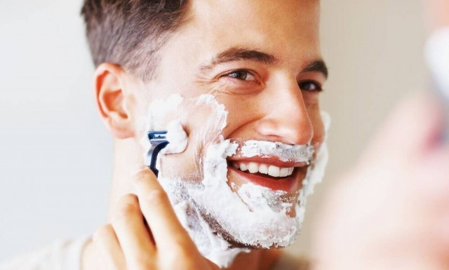 Τα μόνα 6 βήματα που πρέπει να ακολουθήσεις όταν κοπείς στο ξύρισμα