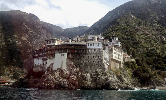 Κορονοϊός: Έξαρση της πανδημίας στο Άγιον Όρος - Αναβάλλεται η Σύναξη της Ιεράς Κοινότητας