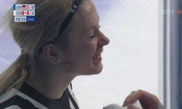 Χειμερινοί Ολυμπιακοί Αγώνες 2022: Αιμόφυρτη γυναίκα διαιτητής από χτύπημα με μπαστούνι στο πρόσωπο