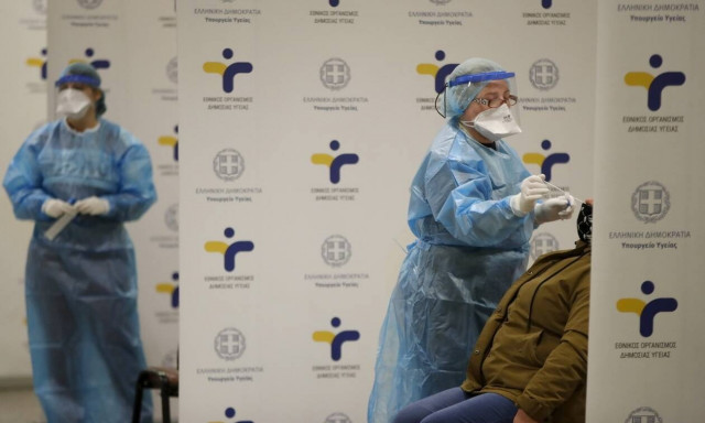 Yποχρεωτικά rapid test: Τι άλλαξε για τους εργαζόμενους στον ιδιωτικό τομέα