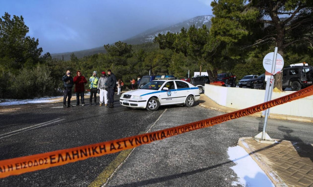 Διακοπή κυκλοφορίας στη λεωφόρο Πάρνηθος και στην παλαιά εθνική οδό Αθηνών-Θήβας