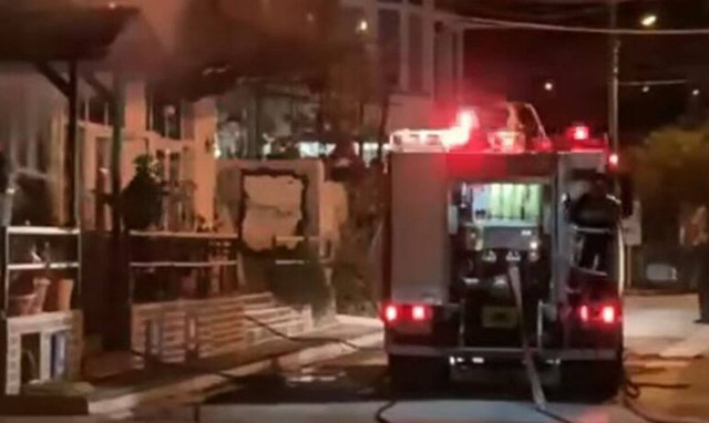 Φωτιά σε παραλιακή ταβέρνα στην Καβάλα