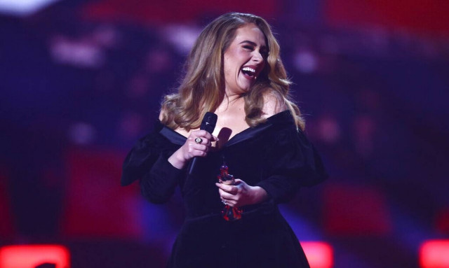 Brit Awards: «Σάρωσε» η Αντέλ στα Βρετανικά Μουσικά Βραβεία 2022