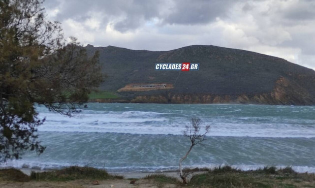 Πάρος: Ισχυρά μποφόρ - «Εξαφανίστηκαν» παραλίες