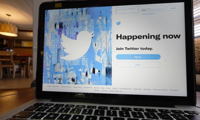 «Έπεσε» το Twitter – Προβλήματα σε πολλές χώρες