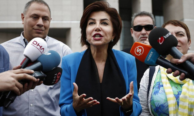 Τουρκία: Η εισαγγελία ζητά να επιβληθεί ποινή κάθειρξης 11 ετών στη δημοσιογράφο Σεντέφ Καμπάς