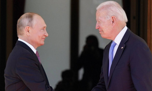 Ουκρανία: Σε εξέλιξη η κρίσιμη τηλεφωνική επικοινωνία Πούτιν - Μπάιντεν