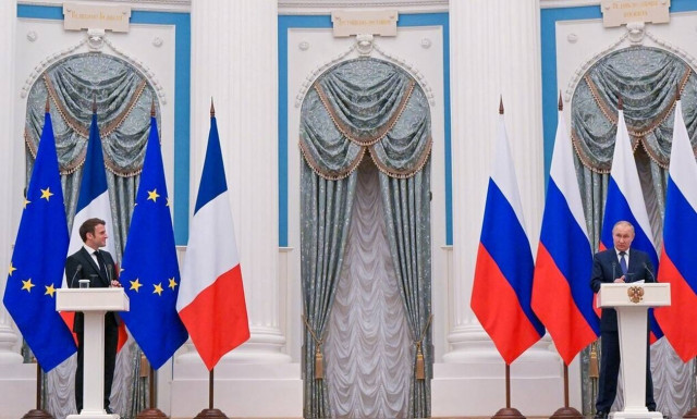 Ουκρανία: Τηλεφωνική επικοινωνία Πούτιν - Μακρον με στόχο την αποκλιμάκωση