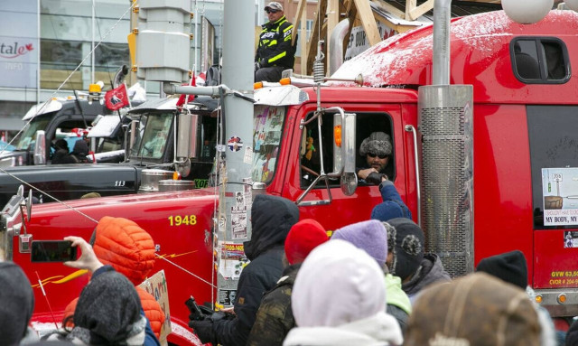 Καναδάς: Συλλήψεις διαδηλωτών του «κομβόι Ελευθερίας»