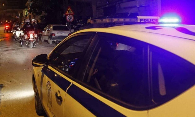 Εξάρχεια: Επιθέσεις με μολότοφ σε αστυνομικές δυνάμεις