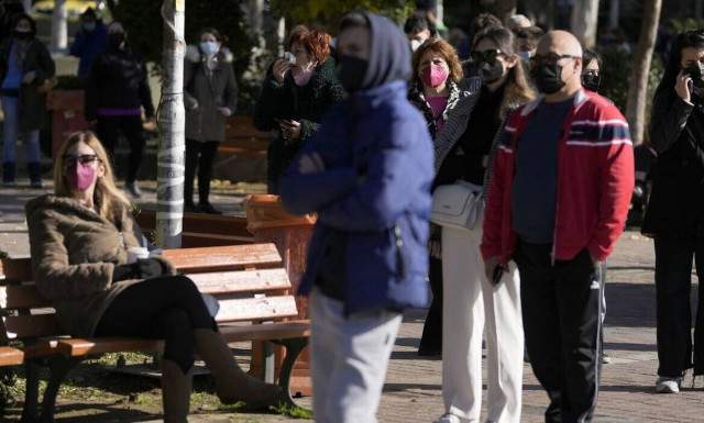Κορονοϊός: Η μετάλλαξη Όμικρον ακυρώνει την ανοσία της αγέλης
