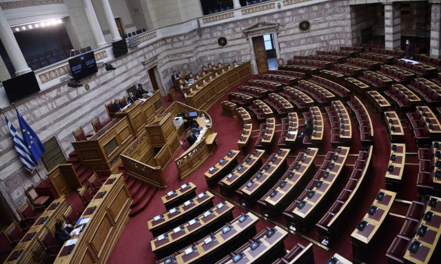 Βουλή: Ψηφίστηκε στην αρμόδια επιτροπή το νομοσχέδιο για τον ΕΦΚΑ
