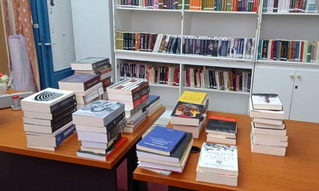 Το Μαξίμου έστειλε λογοτεχνικά βιβλία σε ΕΠΑΛ του Αγρινίου - Τα ζήτησαν με επιστολή στον Πρωθυπουργό