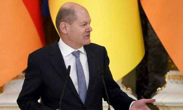 Σολτς όπως Μακρόν για τη συνάντηση με τον Πούτιν: Το μοριακό τεστ θα του το κάνει Γερμανός γιατρός