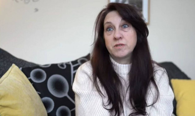 Βρετανία: Ερωτεύτηκε μέσω Facebook άγνωστο, άφησε άνδρα και παιδί και της «έφαγε» 95.000 ευρώ (vid)