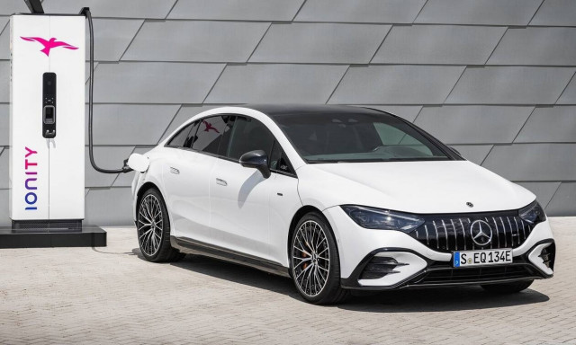 Η Mercedes-Benz EQE 53 AMG αποδίδει 687 ίππους