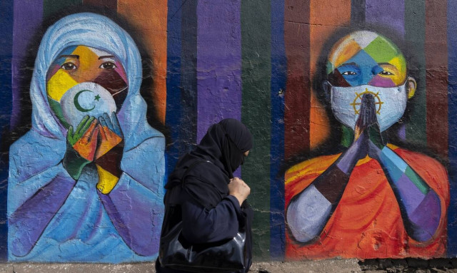 Η Ευρώπη δείχνει τον δρόμο της χαλάρωσης των μέτρων - Το παράδειγμα Κύπρου και Δανίας