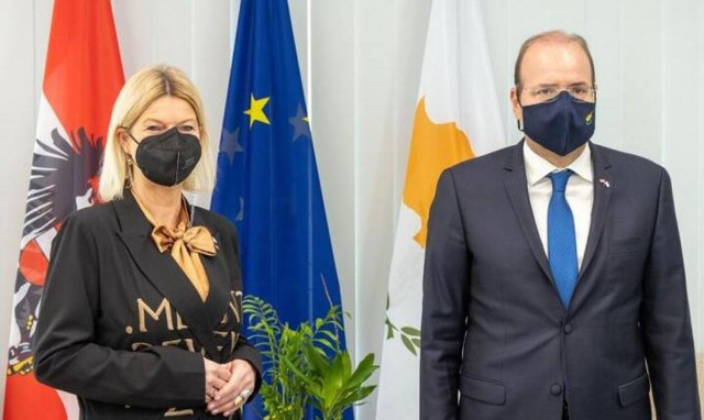 Κύπρος: Άμυνα και τουρκικές προκλήσεις στη συνάντηση ΥΠΑΜ Κύπρου-Αυστρίας