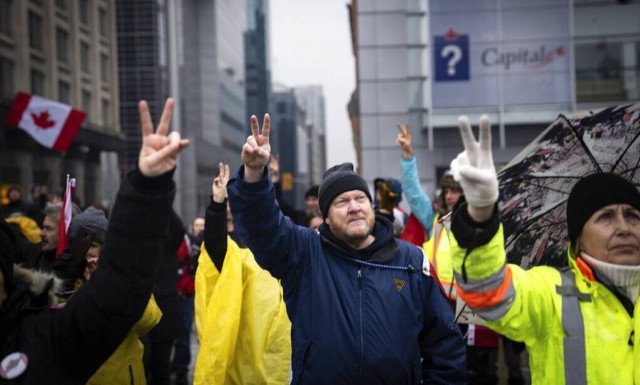 Καναδάς - Σε πανικό ο Τριντό: Η αστυνομία απειλεί με βίαιη διάλυση των διαδηλώσεων στην Οτάβα