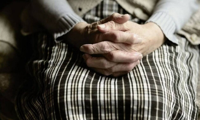 Ίλιον: Συγκλονίζουν τα πρώτα λόγια της ηλικιωμένης - «Δεν θέλω οι δικοί μου να νιώσουν ντροπή»