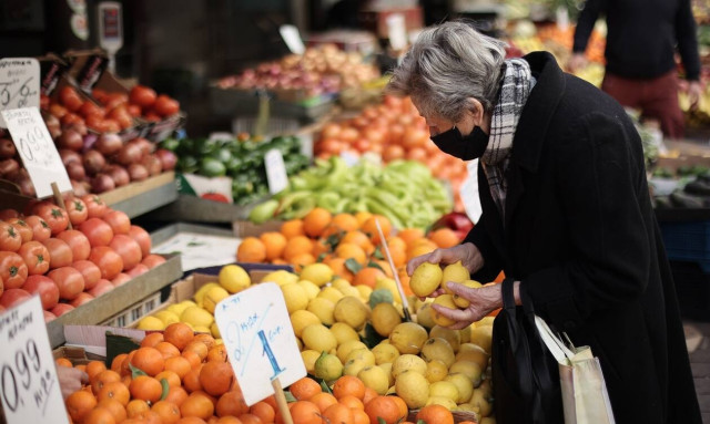 Ο υψηλός πληθωρισμός τινάζει τις οικονομίες των κρατών της ΕΕ