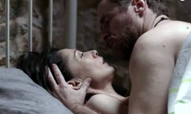 Σασμός: Η ερωτική σκηνή της Βασιλικής και του Μαθιού που «τρέλανε» το Twitter