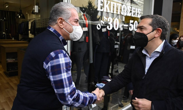 Ακρίβεια, αγροτικά μπλόκα και «γαλάζια» golden boys στη φαρέτρα του Τσίπρα