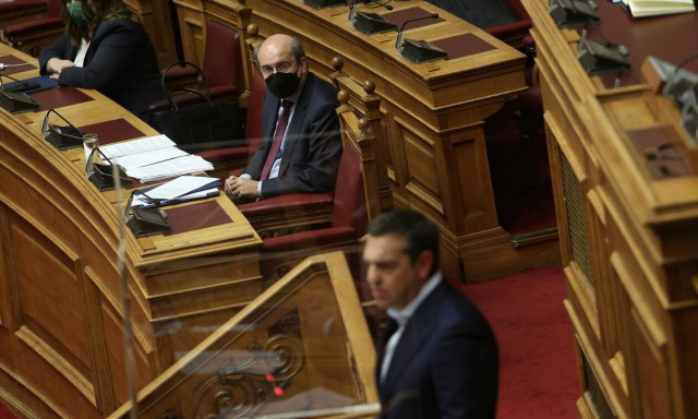 Χατζηδάκης σε Τσίπρα: Είστε επιστήμονες στα ψέματα και για τη ΔΕΗ και τον ΕΦΚΑ