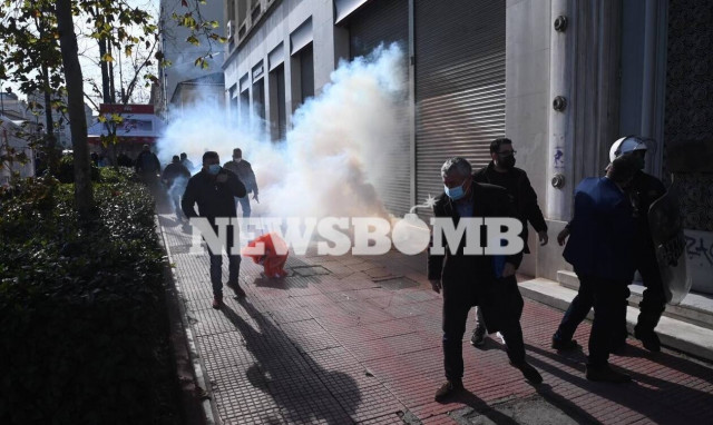 Νέος γύρος επεισοδίων και χρήση χημικών έξω από το Γενικό Λογιστήριο του Κρατους