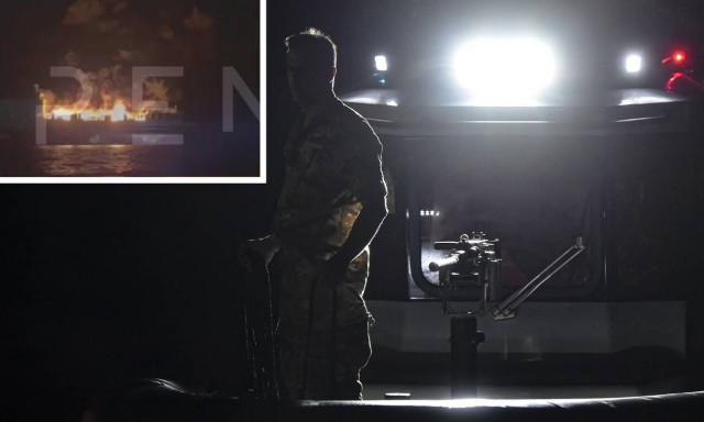 Φωτιά σε πλοίο ανοιχτά της Ηγουμενίτσας: Στις λέμβους οι 237 επιβάτες για την διάσωσή τους