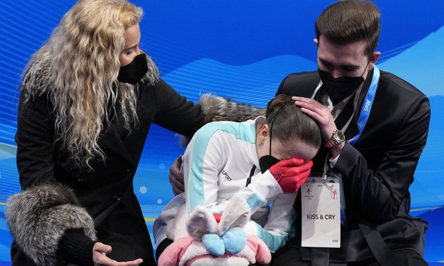 Καμίλα Βαλίεβα: «Την έριξαν στους λύκους» λέει η Χρυσή Ολυμπιονίκης Καταρίνα Βιτ