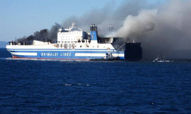 Euroferry Olympia: Στους 2.000 βαθμούς η θερμοκρασία μέσα στο πλοίο – Ανυπόφορη δυσοσμία