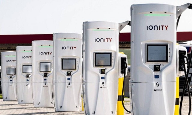 Πόσοι φορτιστές χρειάζονται για τα 130 εκατομμύρια EVs στην Ευρωπαϊκή Ένωση το 2035;