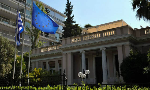 Τα καλά και τα κακά νέα για την οικονομία - Τι προβληματίζει την κυβέρνηση