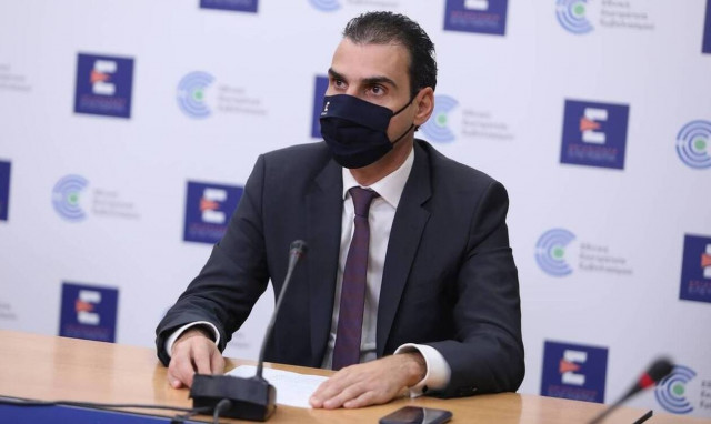 Θεμιστοκλέους: «Ξεπεράσαμε τους 20 εκατ. εμβολιασμούς» - Δεν απέκλεισε εμβολιασμούς στα φαρμακεία