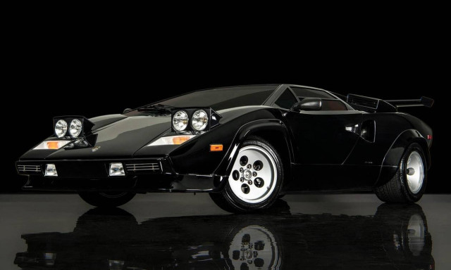 Πωλείται μία σούπερ Lamborghini Countach 5000 S
