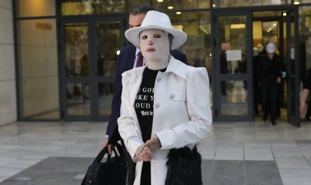 Ιωάννα Παλιοσπύρου: Πότε θα δείξει το πρόσωπό της και η απάντησή της για την Έφη Κακαράντζουλα