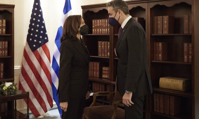 Η Καμάλα Χάρις ρώτησε τον Κυριάκο Μητσοτάκη για την υπόθεση Χέντερσον