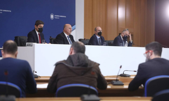 Αυγενάκης – Θεοδωρικάκος στο Newsbomb: Ο νόμος θα ισχύσει για όλους, κάθε κατεργάρης στον πάγκο του