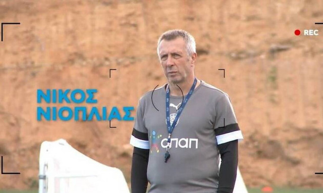 Ο Νίκος Νιόπλιας μιλάει στον ΟΠΑΠ για τα 4 παιχνίδια του Champions League