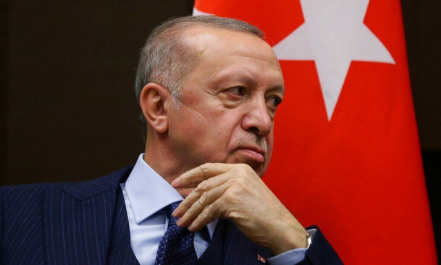 Τουρκία: Σε δύο βάρκες ο Ερντογάν - Όχι στις αναγνωρίσεις στην Ουκρανία, όχι σε κυρώσεις στη Μόσχα