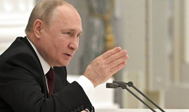 Η Ρωσία άρχισε να απομακρύνει το διπλωματικό της προσωπικό από την Ουκρανία