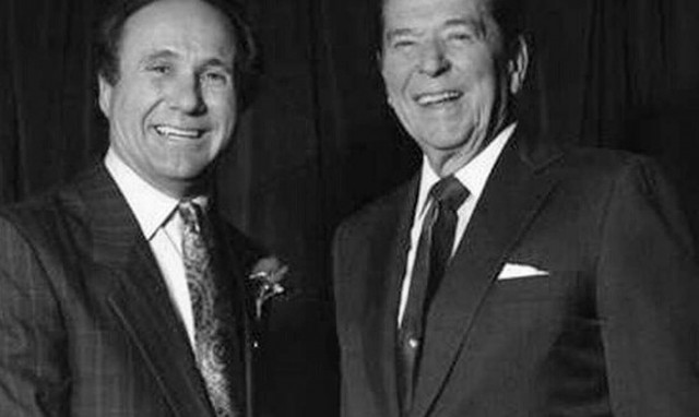 Ο Μάικλ Ρήγκαν θυμάται τον πατέρα του, Ρόναλντ (vid)