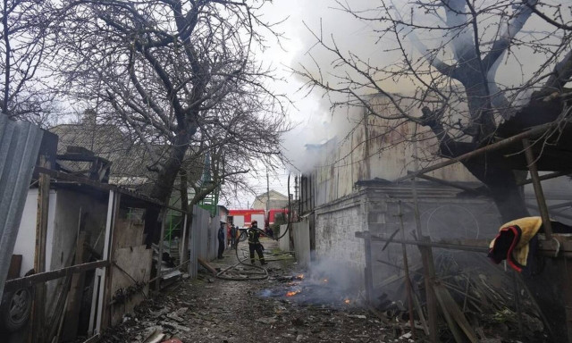 Πόλεμος στην Ουκρανία: Δεκατρείς άμαχοι και εννέα στρατιώτες σκοτώθηκαν σε μάχες στη Χερσώνα