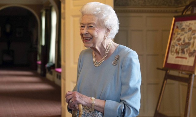 Aνησυχία για τη βασίλισσα Ελισάβετ